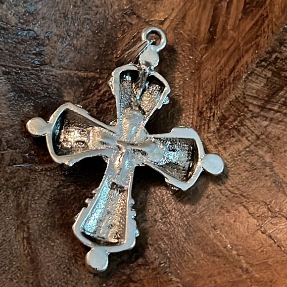Vintage Etruscan Style Silvertone & Crystal Ornate Cross Pendant - Picture 3 of 3
